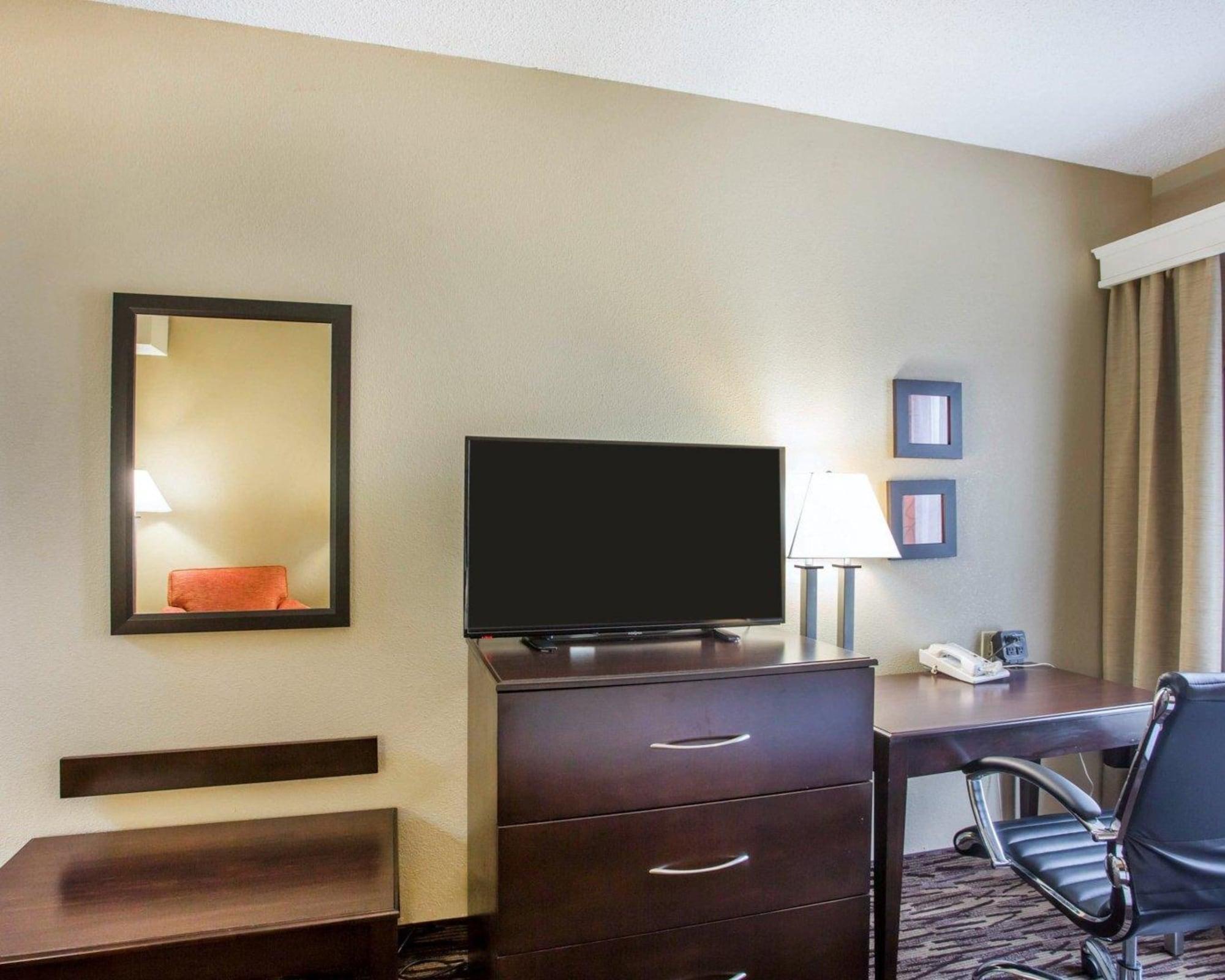 Comfort Suites Лобанон Екстериор снимка