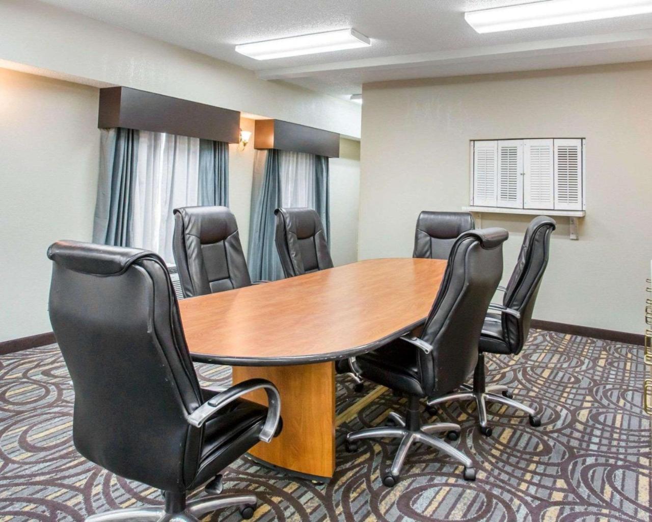 Comfort Suites Лобанон Екстериор снимка