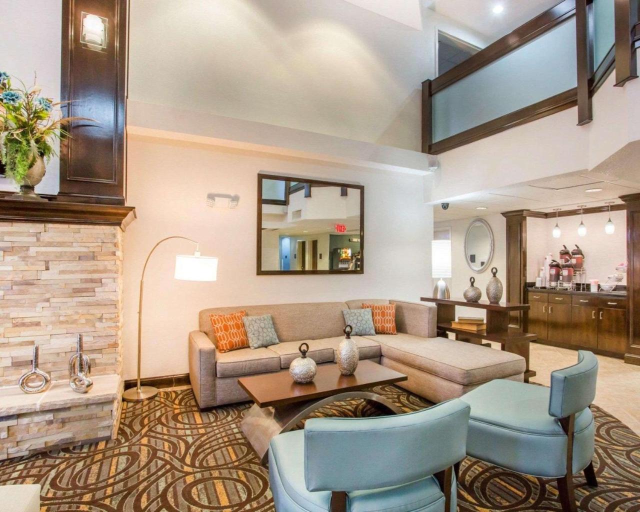 Comfort Suites Лобанон Екстериор снимка