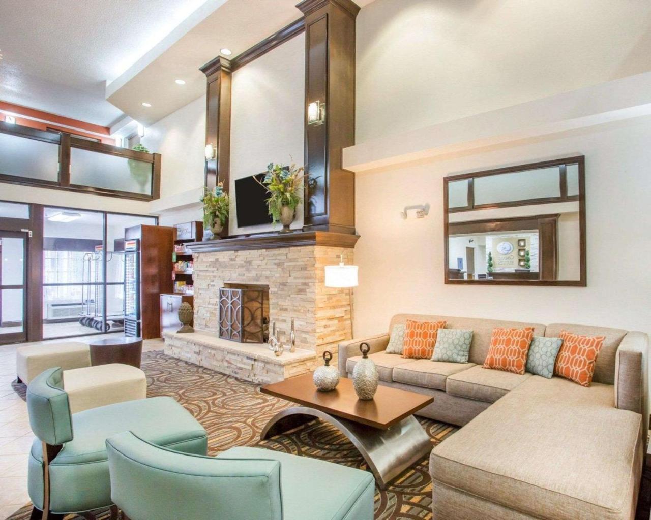 Comfort Suites Лобанон Екстериор снимка