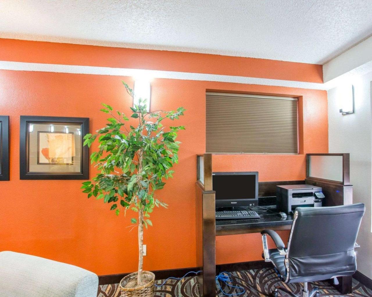 Comfort Suites Лобанон Екстериор снимка