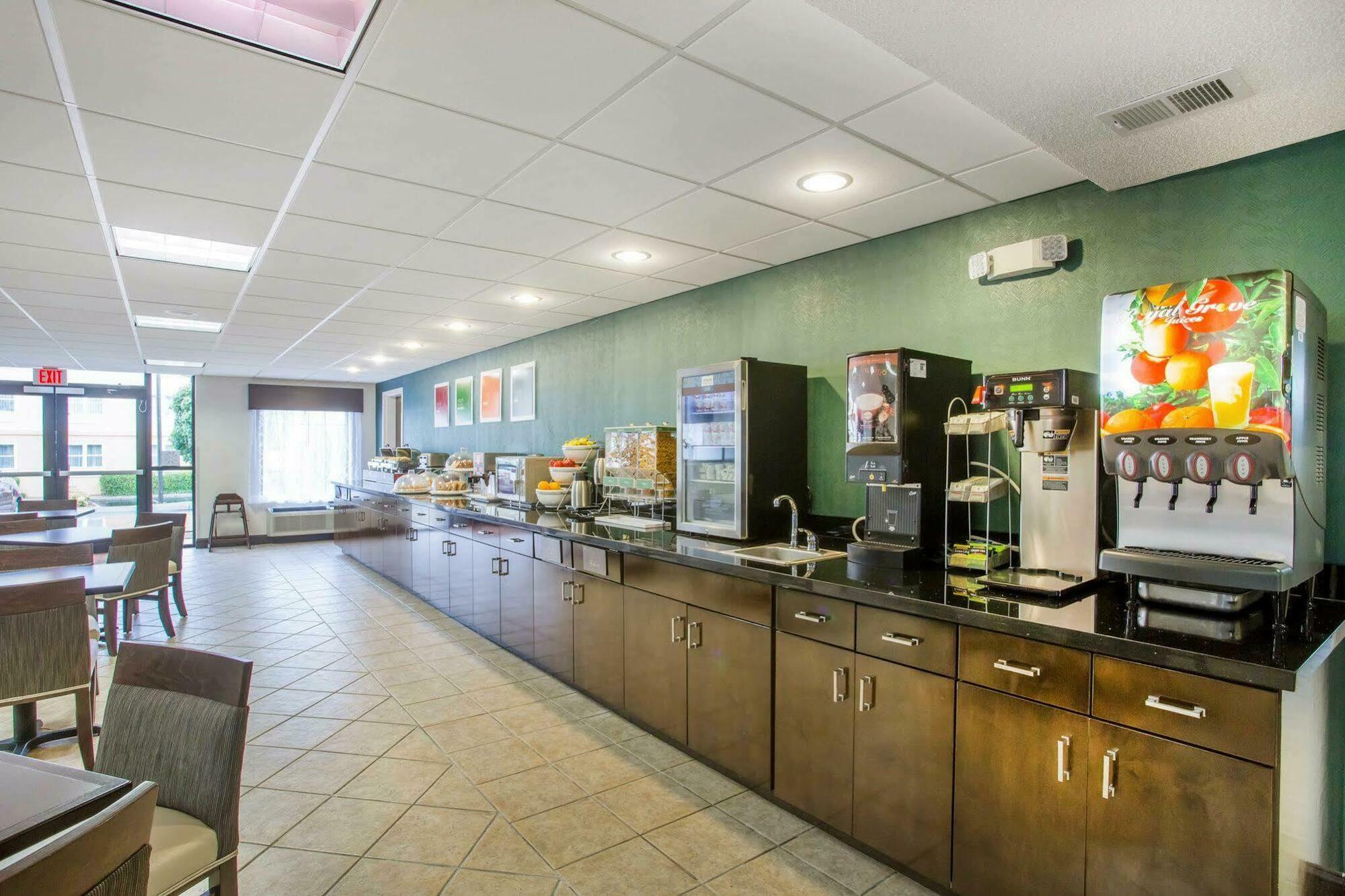 Comfort Suites Лобанон Екстериор снимка