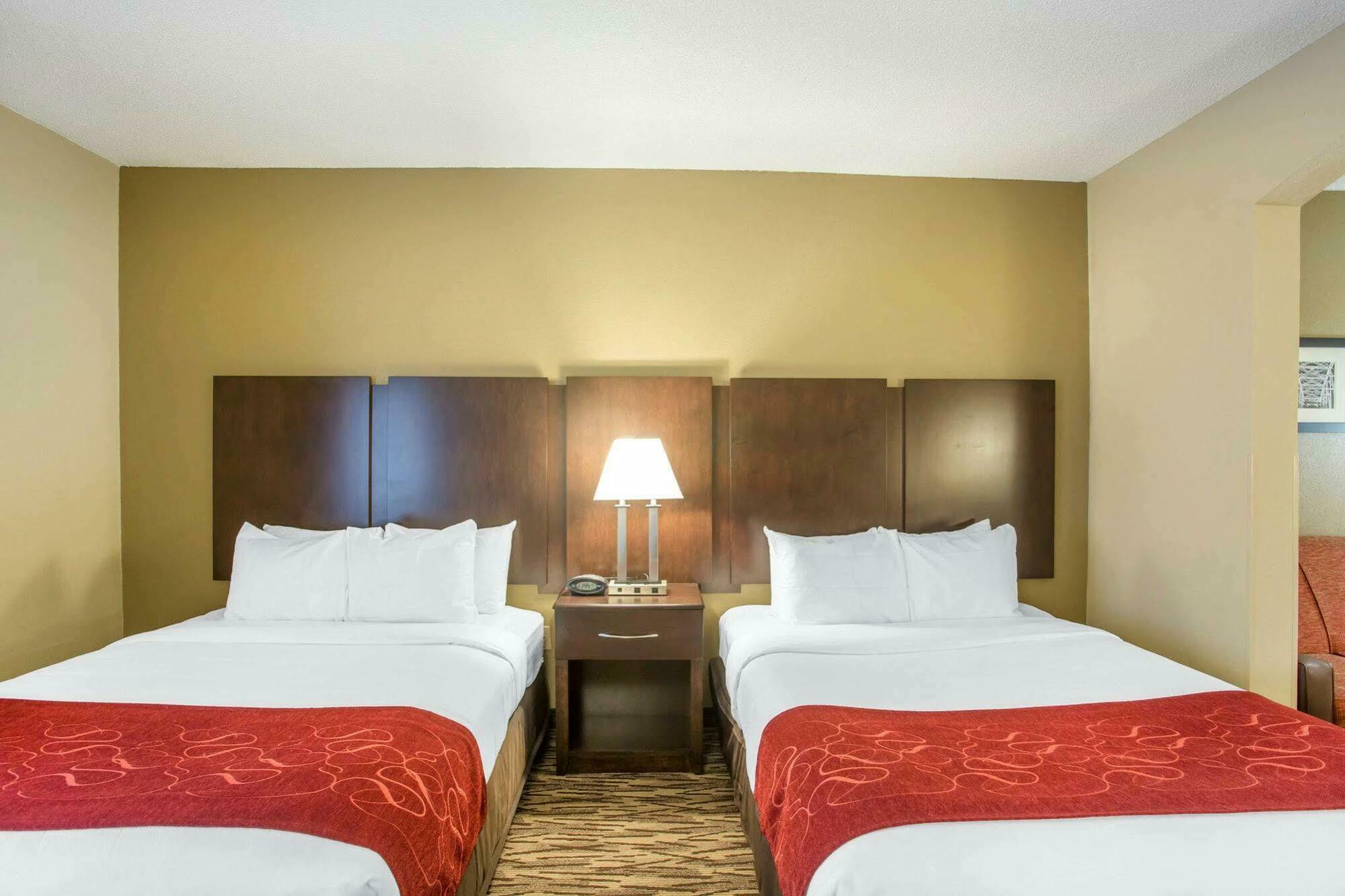 Comfort Suites Лобанон Екстериор снимка