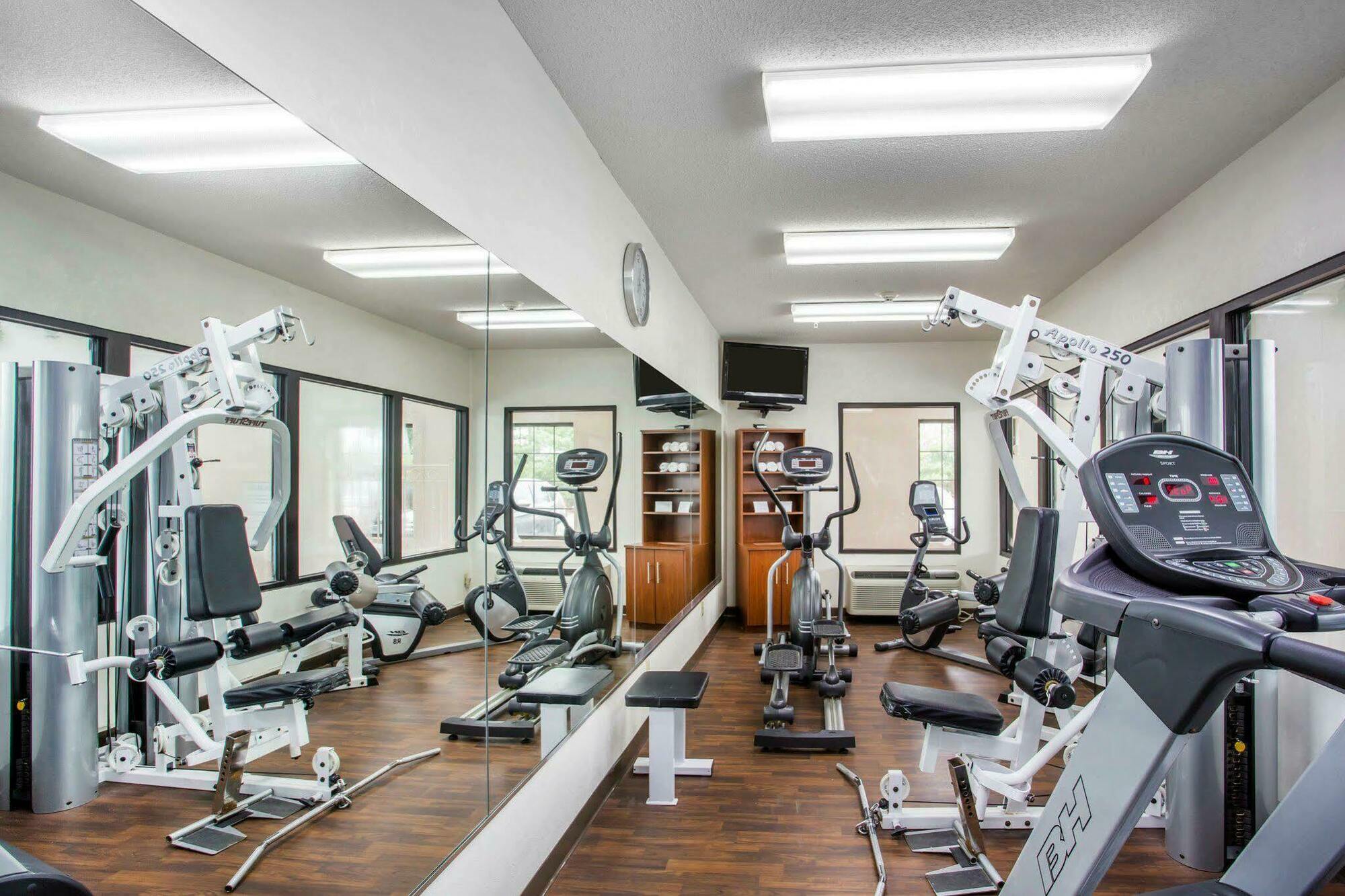 Comfort Suites Лобанон Екстериор снимка